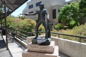 Losoyo statue
